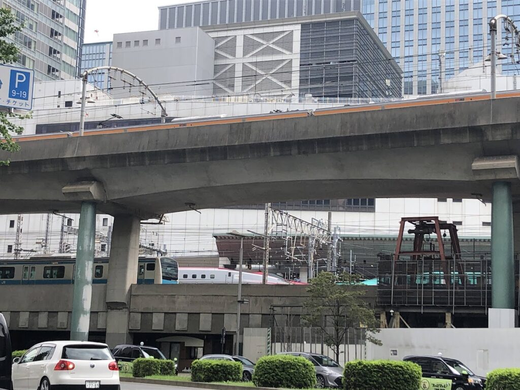 東京駅電車トレインビュースポット